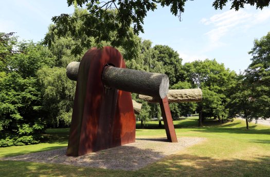 Baltic cruise park sculpture