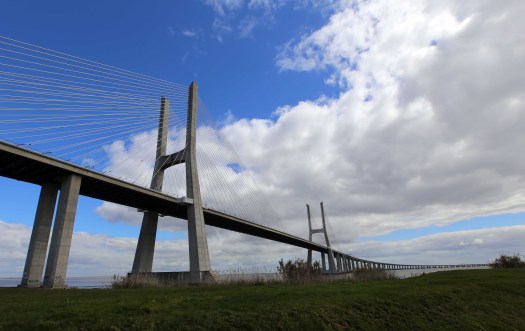 Lisboa Vasco da Gama Bridge total