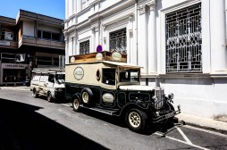 Cyprus_Nicosia_Street_cars_414X2350